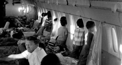 نقل الأطفال الأيتام من فيتنام إلي الولايات المتحدة