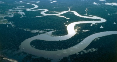 سبب عدم وجود جسور علي نهر الأمازون